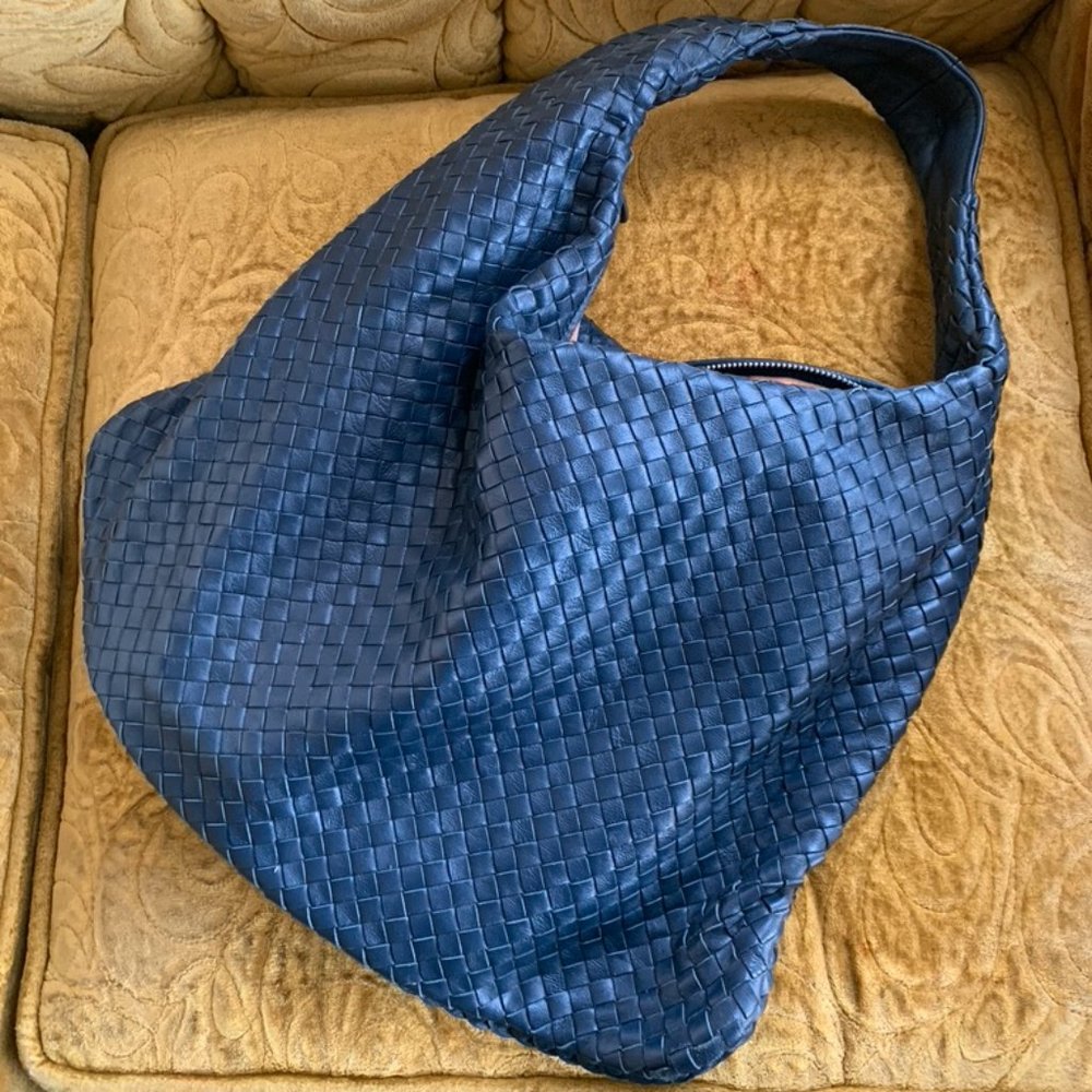 BOTTEGA VENETTA Intrecciato Leather Hobo Navy blue
